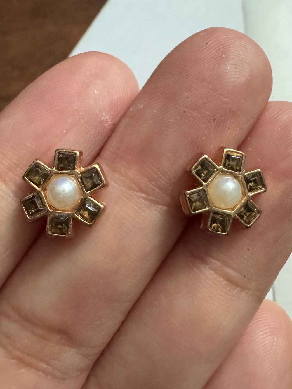 Rose Goldtoned Small Floral Cluster Earring w/Pearl & Crystal Accents *READ*